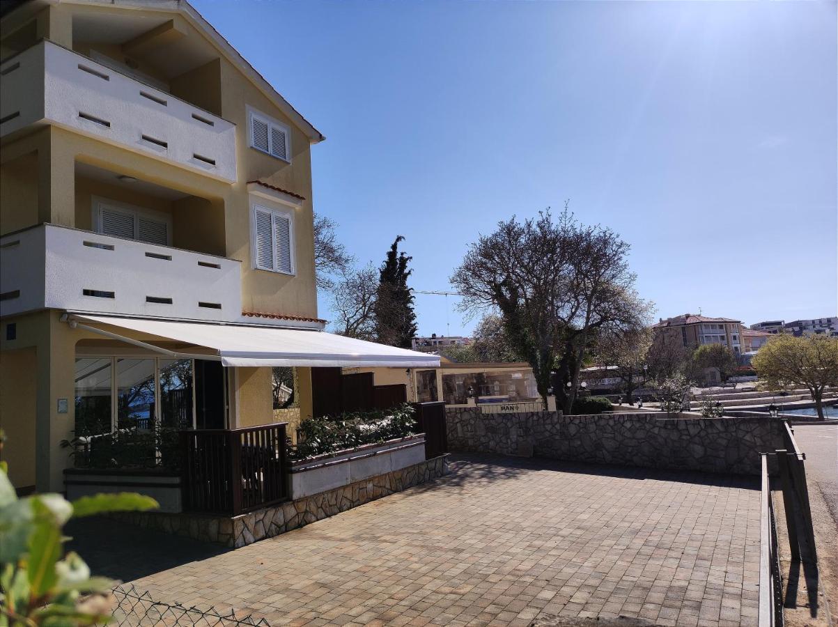 Apartman Emili Malinska Dış mekan fotoğraf