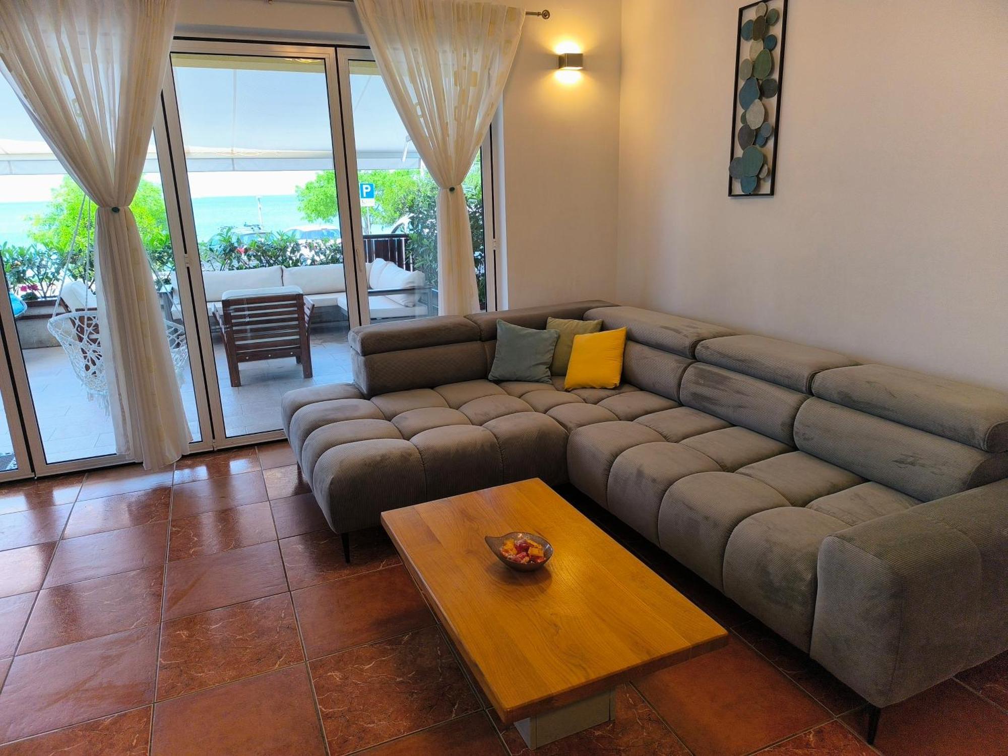 Apartman Emili Malinska Dış mekan fotoğraf